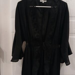 Elegant Black Lace Trim Robe